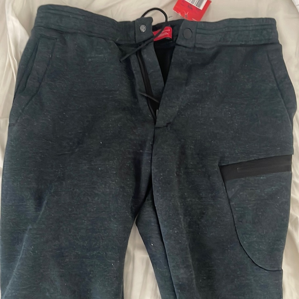 Mens Nike Tech Fleece NWT L bottoms